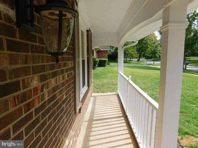1725 GLASTONBERRY RD, Rockville, MD 20854