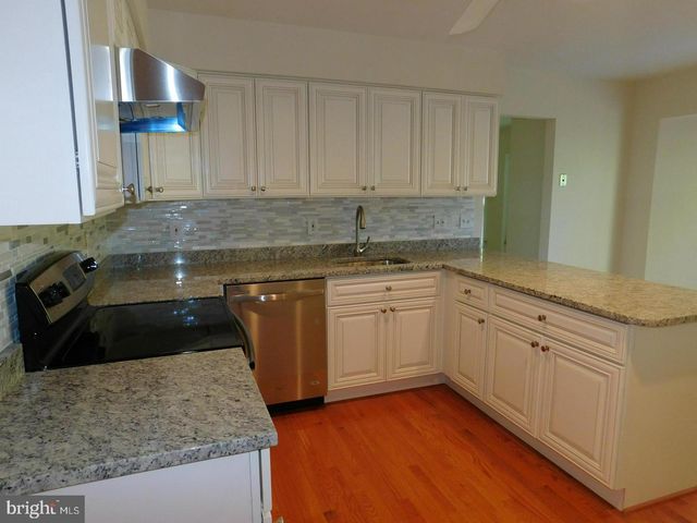 1725 GLASTONBERRY RD, Rockville, MD 20854