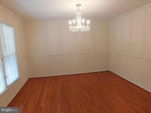 1725 GLASTONBERRY RD, Rockville, MD 20854