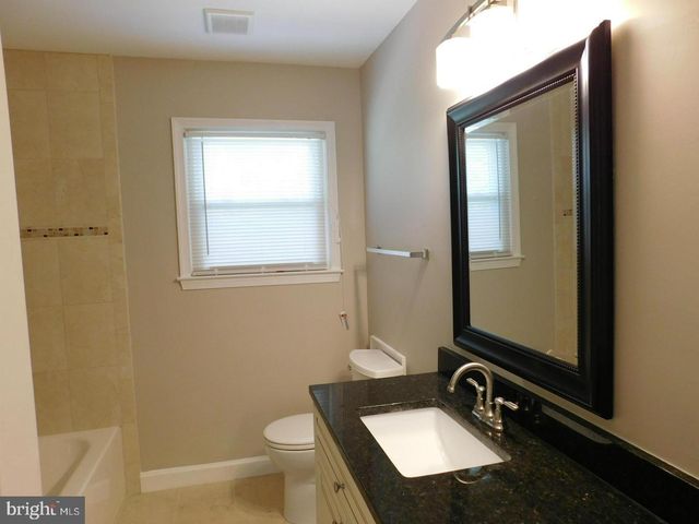 1725 GLASTONBERRY RD, Rockville, MD 20854