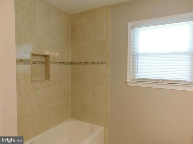 1725 GLASTONBERRY RD, Rockville, MD 20854
