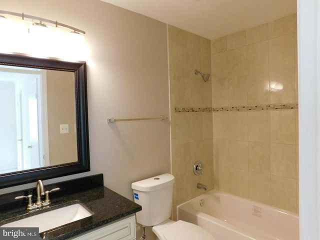 1725 GLASTONBERRY RD, Rockville, MD 20854