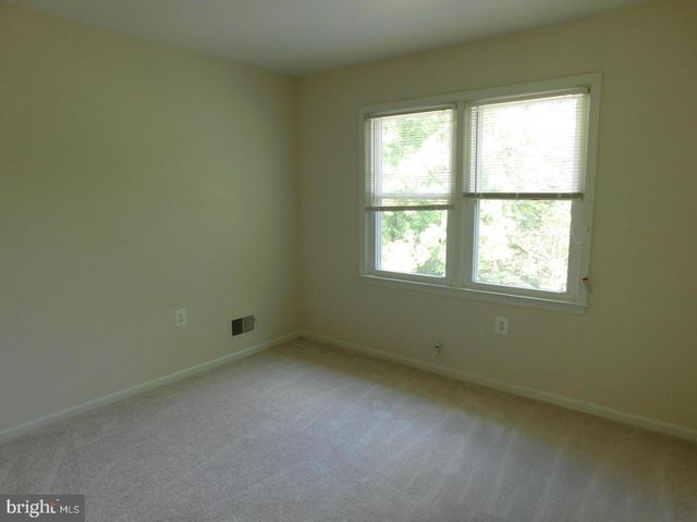 1725 GLASTONBERRY RD, Rockville, MD 20854