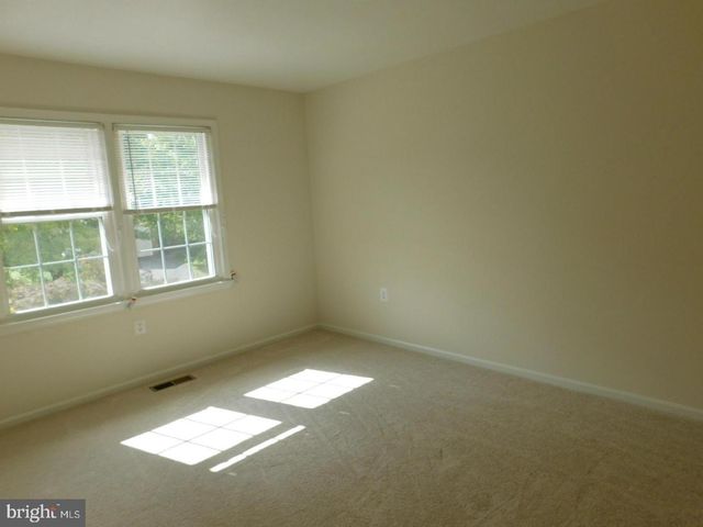 1725 GLASTONBERRY RD, Rockville, MD 20854