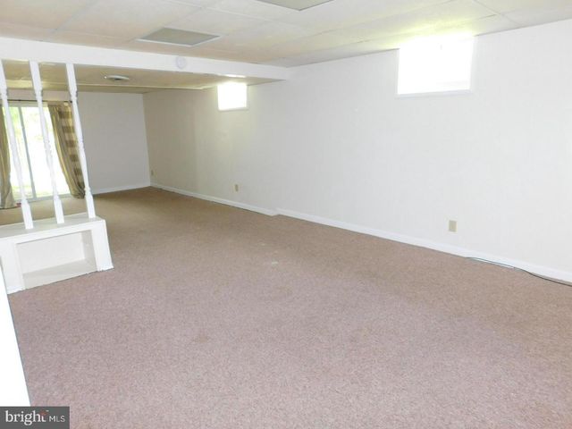 1725 GLASTONBERRY RD, Rockville, MD 20854