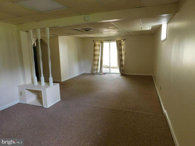 1725 GLASTONBERRY RD, Rockville, MD 20854