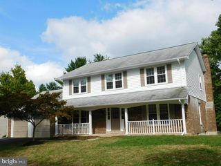 1725 GLASTONBERRY RD, Rockville, MD 20854