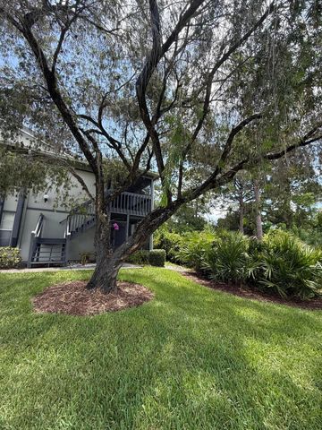 8228 SE Croft Circle J-8, Hobe Sound, FL 33455
