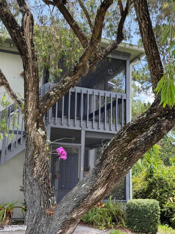 8228 SE Croft Circle J-8, Hobe Sound, FL 33455