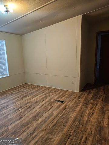392 Beulah Church, Glenwood, GA 30428