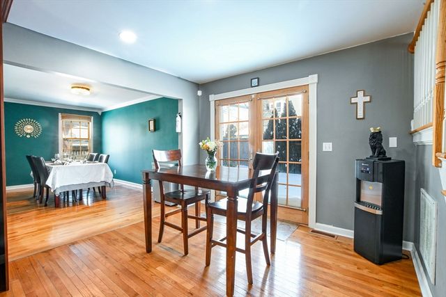 46 Lilac Ave, Somerset, MA 02726