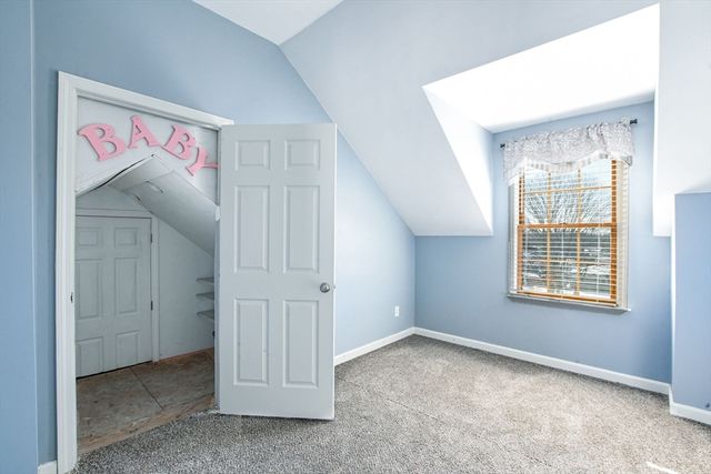 46 Lilac Ave, Somerset, MA 02726