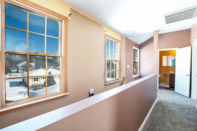 46 Lilac Ave, Somerset, MA 02726