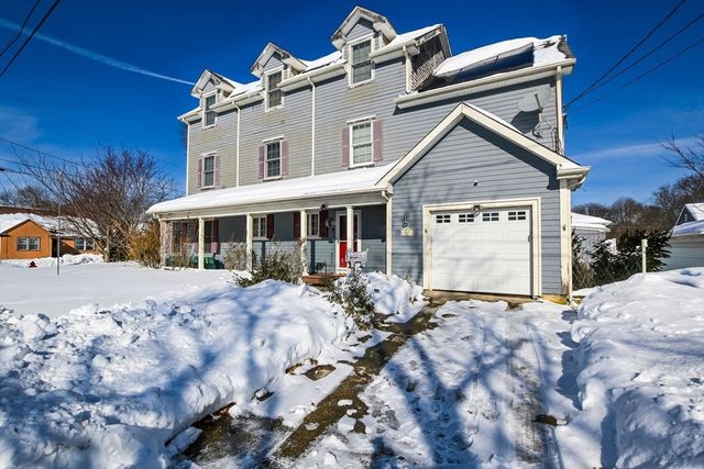 46 Lilac Ave, Somerset, MA 02726