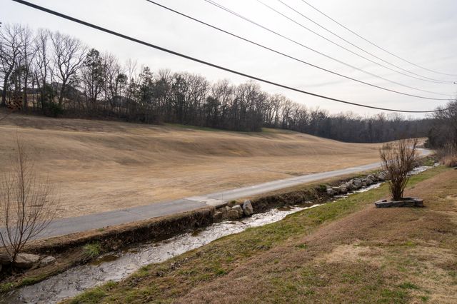 246 Turnberry Drive Apt 2, Branson, MO 65616