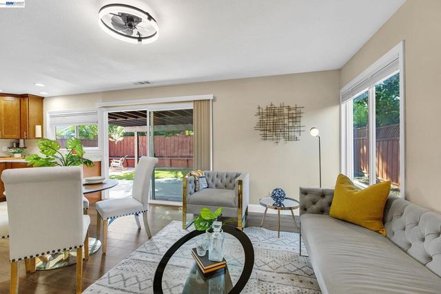 238 Arbor Valley Dr, San Jose, CA 95119