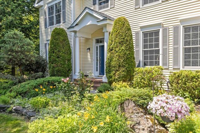 56 Barrett Lane, Williston, VT 05495