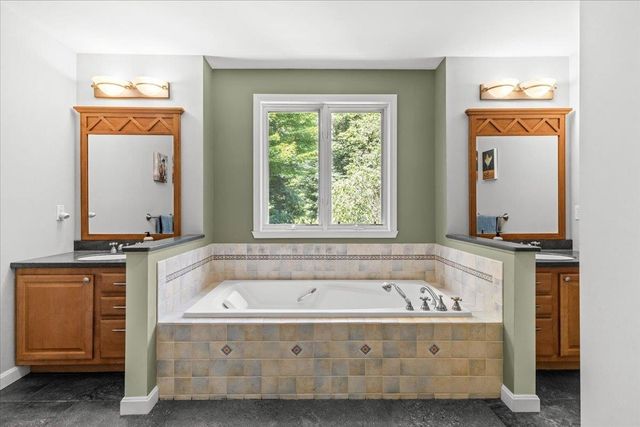 56 Barrett Lane, Williston, VT 05495