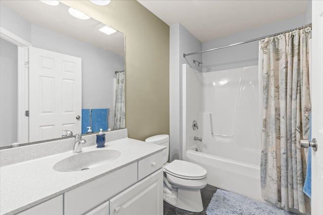 56 Barrett Lane, Williston, VT 05495