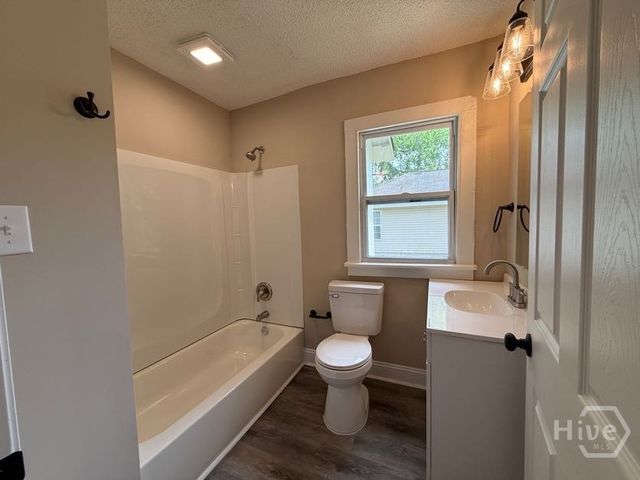 413 Emmit Street, Savannah, GA 31405