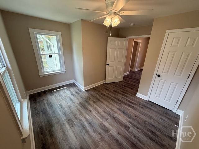 413 Emmit Street, Savannah, GA 31405
