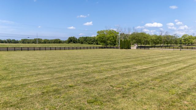 3004 Berry Patch Trl, Rockvale, TN 37153
