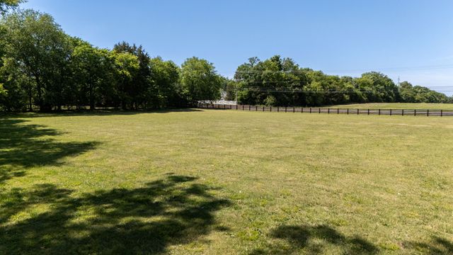 3004 Berry Patch Trl, Rockvale, TN 37153