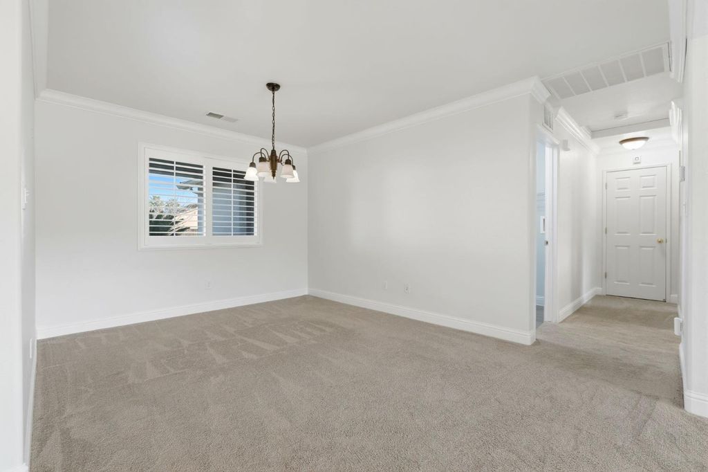 Image 20 of property listing at 2058 N Chateau Way, Hanford, CA 93230