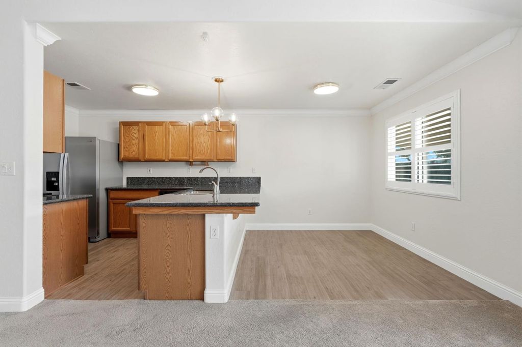 Image 22 of property listing at 2058 N Chateau Way, Hanford, CA 93230