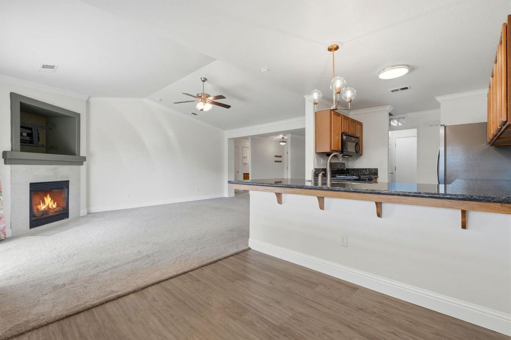 Image 28 of property listing at 2058 N Chateau Way, Hanford, CA 93230