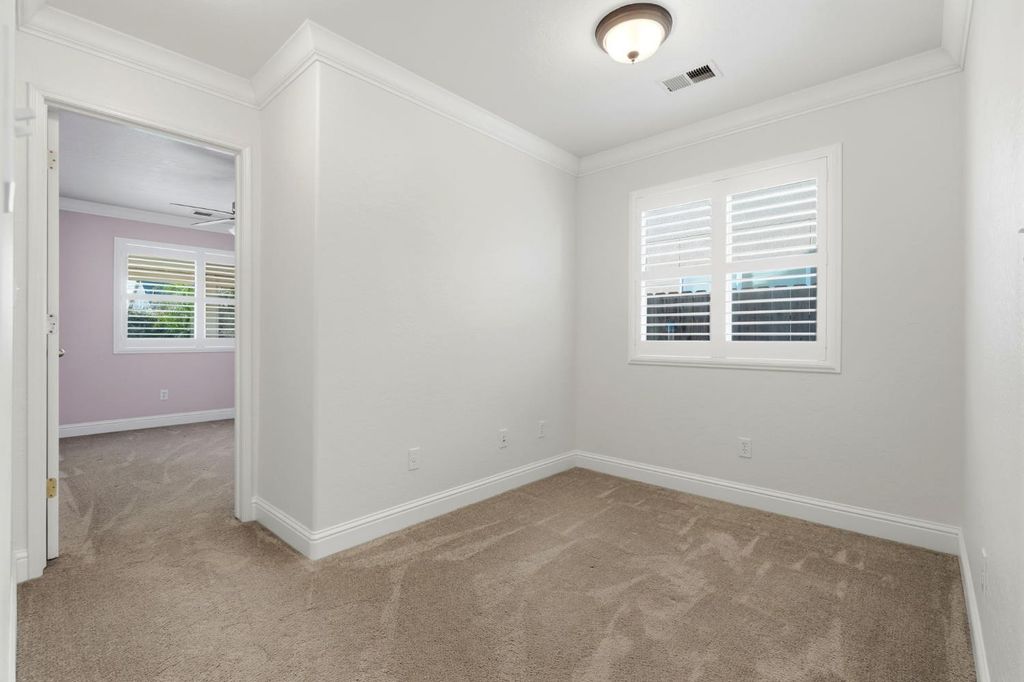 Image 32 of property listing at 2058 N Chateau Way, Hanford, CA 93230