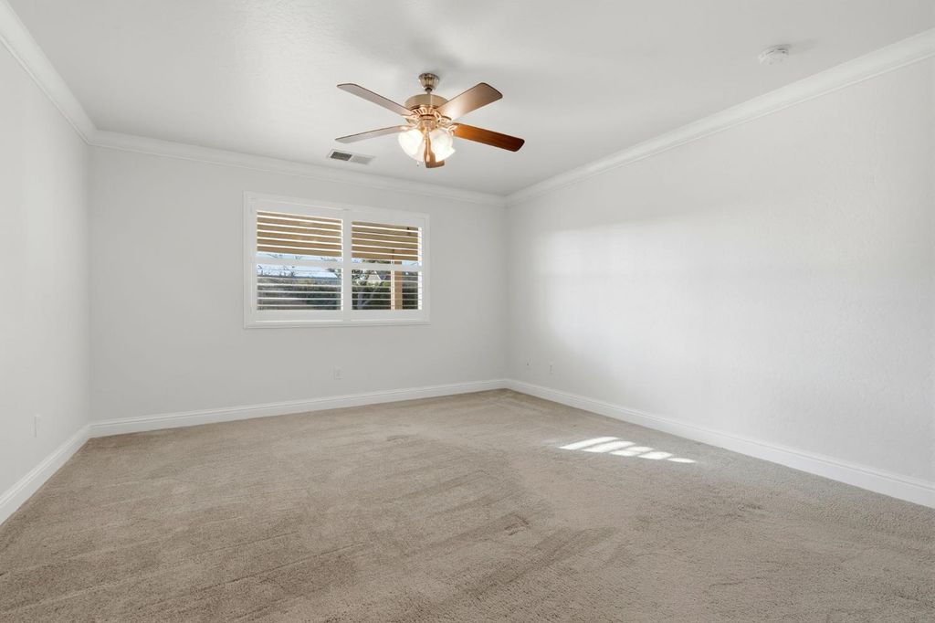 Image 41 of property listing at 2058 N Chateau Way, Hanford, CA 93230