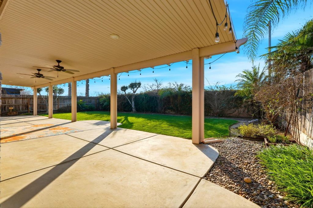 Image 45 of property listing at 2058 N Chateau Way, Hanford, CA 93230