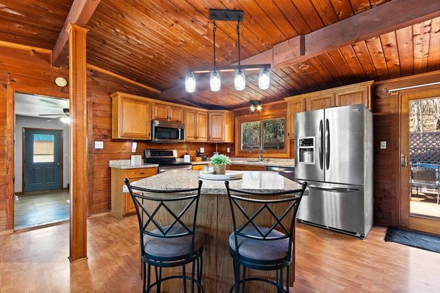 3263 UPHILL DRIVE, Green Bay, WI 54313