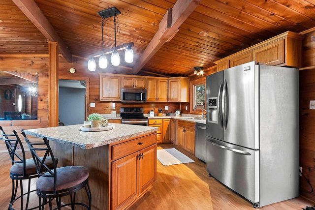 3263 UPHILL DRIVE, Green Bay, WI 54313