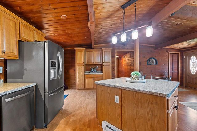 3263 UPHILL DRIVE, Green Bay, WI 54313