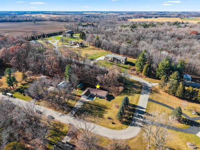 3263 UPHILL DRIVE, Green Bay, WI 54313