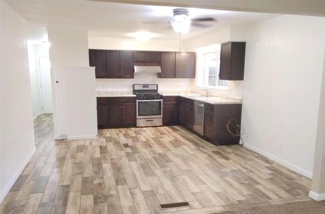 423 Columbia Circle, Irving, TX 75062