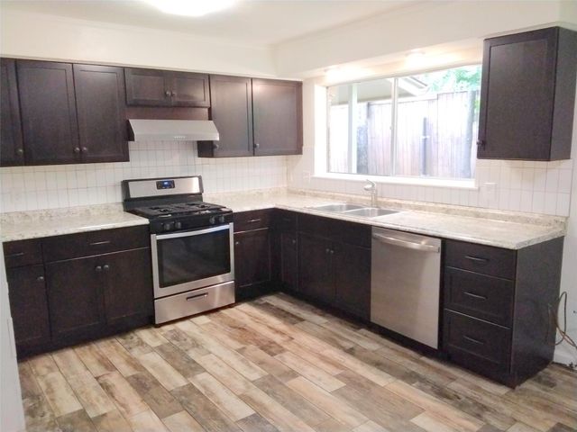 423 Columbia Circle, Irving, TX 75062