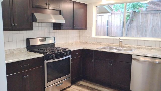 423 Columbia Circle, Irving, TX 75062
