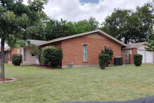 423 Columbia Circle, Irving, TX 75062