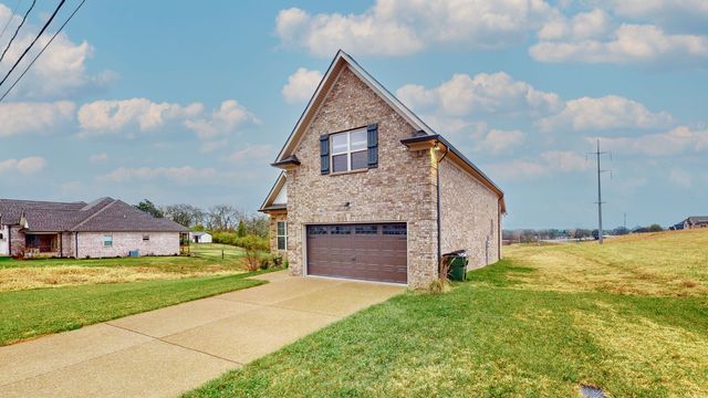 312 Hathaway Ln, Gallatin, TN 37066
