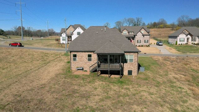 312 Hathaway Ln, Gallatin, TN 37066