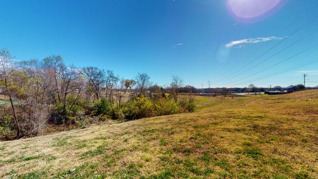 312 Hathaway Ln, Gallatin, TN 37066