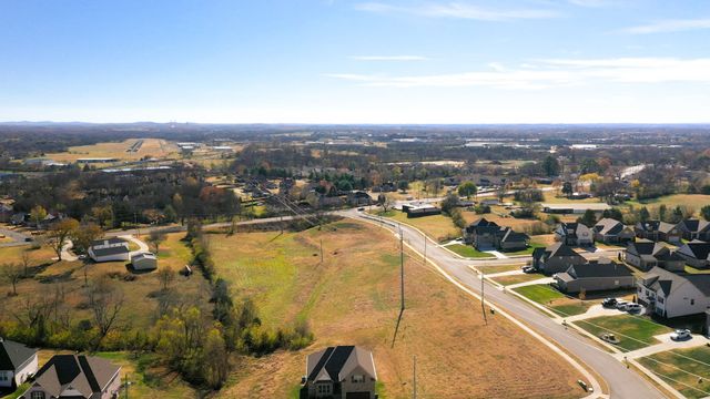 312 Hathaway Ln, Gallatin, TN 37066