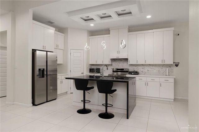 1410 E Encino Avenue, Pharr, TX 78577