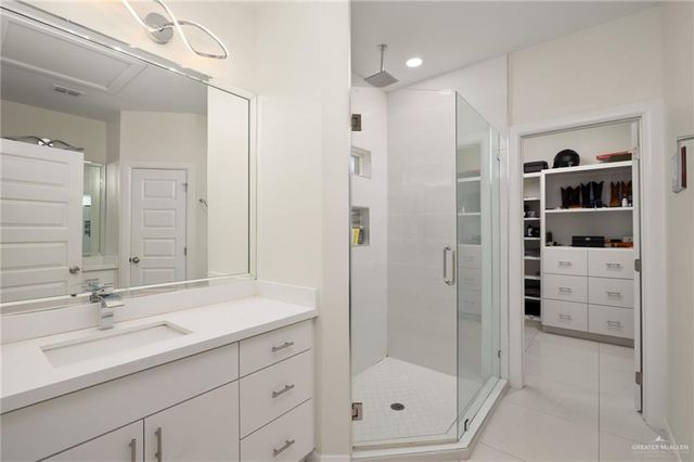 1410 E Encino Avenue, Pharr, TX 78577