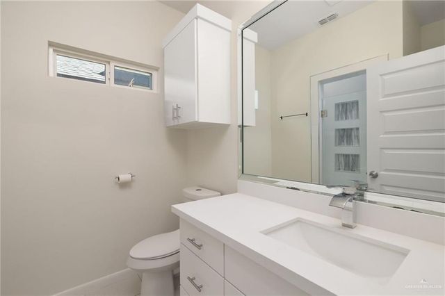 1410 E Encino Avenue, Pharr, TX 78577