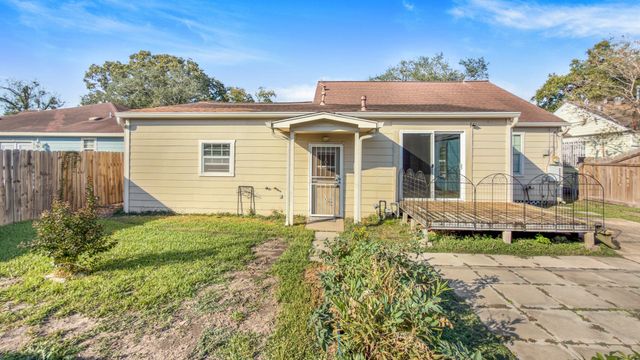 7450 Magnolia Street, Houston, TX 77023