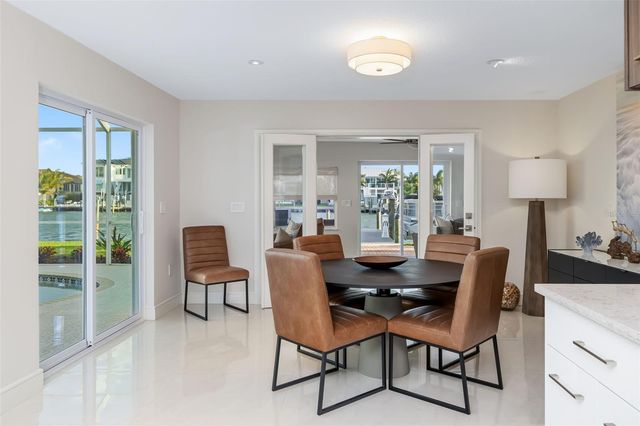 480 CLEVELAND DRIVE, Sarasota, FL 34236